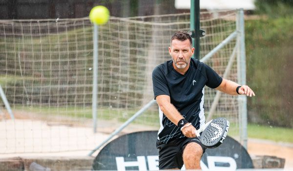 L'Univers du Padel - Choisir ses balles de padel